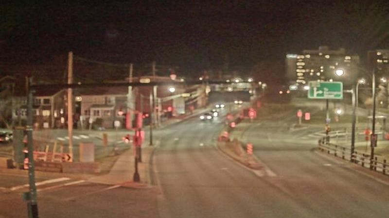 Mac Donald Bridge - Dartmouth bound